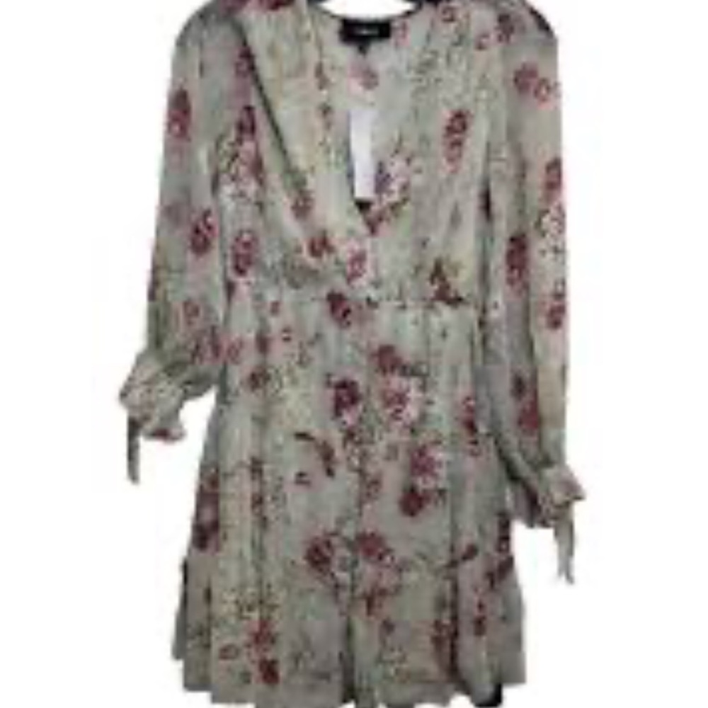 Aakaa Floral Long Sleeve Dress in Cream and Red